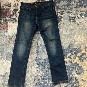 Men’s slim straight blue wash jeans